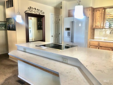 BEAUTIFUL, UPDATED, 1,848 sf CONDO on the Lewiston Golf and on Lewiston Golf and Country Club in Idaho - for sale on GolfHomes.com, golf home, golf lot