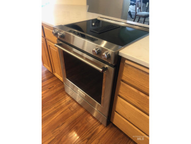 BEAUTIFUL, UPDATED, 1,848 sf CONDO on the Lewiston Golf and on Lewiston Golf and Country Club in Idaho - for sale on GolfHomes.com, golf home, golf lot