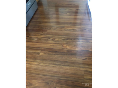 BEAUTIFUL, UPDATED, 1,848 sf CONDO on the Lewiston Golf and on Lewiston Golf and Country Club in Idaho - for sale on GolfHomes.com, golf home, golf lot