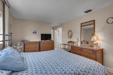 Welcome to this beautifully maintained 2-bedroom, 2-bath on Leisureville Community Golf Course in Florida - for sale on GolfHomes.com, golf home, golf lot