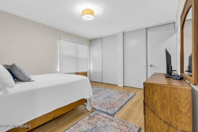 Welcome home to this newly updated Oxford model end unit! The on Leisure Village West Assoc. in New Jersey - for sale on GolfHomes.com, golf home, golf lot