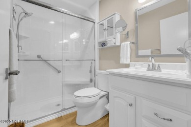 Welcome home to this newly updated Oxford model end unit! The on Leisure Village West Assoc. in New Jersey - for sale on GolfHomes.com, golf home, golf lot