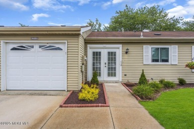 Welcome home to this newly updated Oxford model end unit! The on Leisure Village West Assoc. in New Jersey - for sale on GolfHomes.com, golf home, golf lot