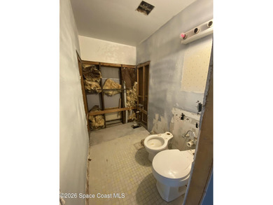 This 2nd floor unit is a handyman's delight. Tear out has been on Mallards Landing Golf Course in Florida - for sale on GolfHomes.com, golf home, golf lot