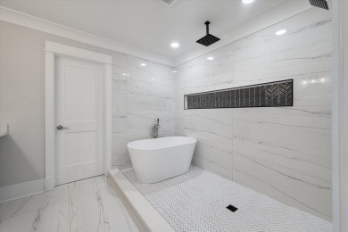 SELLER IS OFFERING CONCESSIONS. Welcome home to the prestigious on Berkeley Country Club in South Carolina - for sale on GolfHomes.com, golf home, golf lot