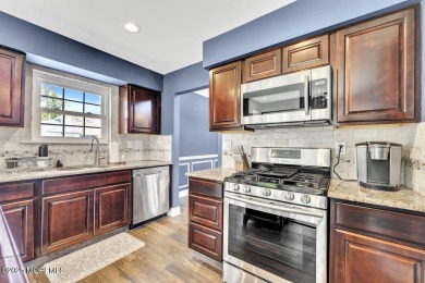 Welcome to this beautifully updated 2 Bedroom, 2 Bath Patio home on Raintree Golf Course in New Jersey - for sale on GolfHomes.com, golf home, golf lot