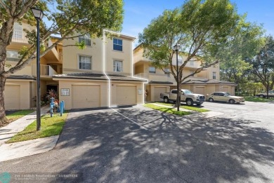 This fully updated 2/2 + DEN Wellington Condo is a homeowners on Greenview Cove Golf Club in Florida - for sale on GolfHomes.com, golf home, golf lot