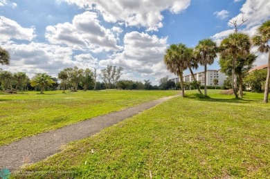 All Ages Allowed. Discover the perfect blend of comfort on Woodlands Country Club in Florida - for sale on GolfHomes.com, golf home, golf lot