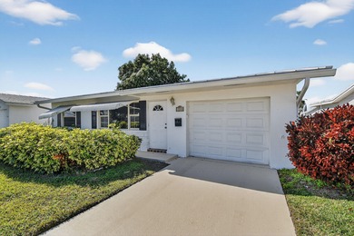 Beautifully maintained single family 2BR/1BA home with flexible on Leisureville Community Golf Course in Florida - for sale on GolfHomes.com, golf home, golf lot