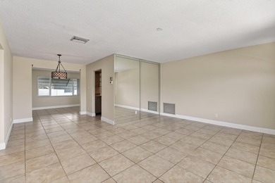 Beautifully maintained single family 2BR/1BA home with flexible on Leisureville Community Golf Course in Florida - for sale on GolfHomes.com, golf home, golf lot