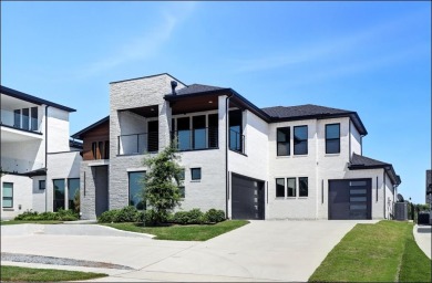 Luxury Lakeview Living in Heath Golf & Yacht Club!
This on Heath Golf and Yacht Club in Texas - for sale on GolfHomes.com, golf home, golf lot