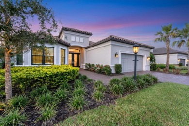 EXQUISITELY DESIGNED POOL HOME IN THE PREMIERE GOLF COMMUNITY OF on Esplanade Golf and Country at Lakewood Ranch in Florida - for sale on GolfHomes.com, golf home, golf lot