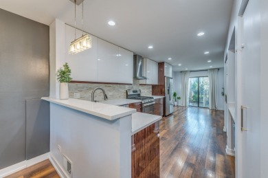 Fully renovated 3 bedroom,2.5 bathroom townhouse with golf on Old Orchard Country Club in Illinois - for sale on GolfHomes.com, golf home, golf lot