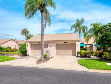 Welcome to this updated residence in Clubside at Palm-Aire on University Park Country Club in Florida - for sale on GolfHomes.com, golf home, golf lot