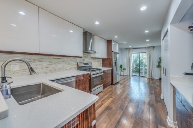 Fully renovated 3 bedroom,2.5 bathroom townhouse with golf on Old Orchard Country Club in Illinois - for sale on GolfHomes.com, golf home, golf lot