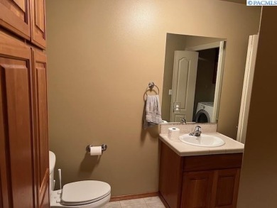 Beautiful Canyon Lakes Condo overlooking #9 Green and Fairway at on Canyon Lakes Golf Course in Washington - for sale on GolfHomes.com, golf home, golf lot