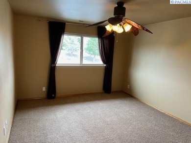 Beautiful Canyon Lakes Condo overlooking #9 Green and Fairway at on Canyon Lakes Golf Course in Washington - for sale on GolfHomes.com, golf home, golf lot