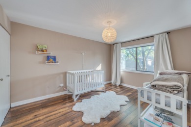 Fully renovated 3 bedroom,2.5 bathroom townhouse with golf on Old Orchard Country Club in Illinois - for sale on GolfHomes.com, golf home, golf lot