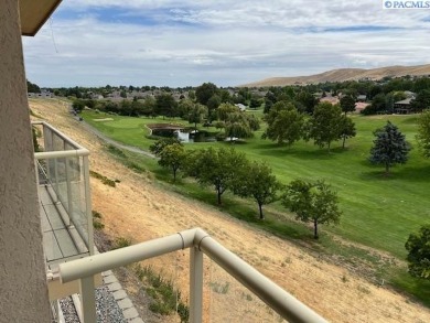 Beautiful Canyon Lakes Condo overlooking #9 Green and Fairway at on Canyon Lakes Golf Course in Washington - for sale on GolfHomes.com, golf home, golf lot
