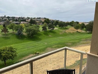 Beautiful Canyon Lakes Condo overlooking #9 Green and Fairway at on Canyon Lakes Golf Course in Washington - for sale on GolfHomes.com, golf home, golf lot