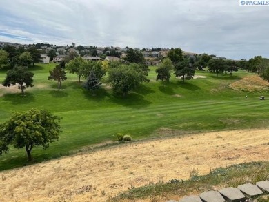 Beautiful Canyon Lakes Condo overlooking #9 Green and Fairway at on Canyon Lakes Golf Course in Washington - for sale on GolfHomes.com, golf home, golf lot