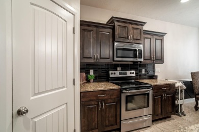 Lovely home in the perfect location! NO HOA! The mountain views on Sky Mountain Golf Course in Utah - for sale on GolfHomes.com, golf home, golf lot
