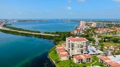 New Price Improvement - priced to sell !!!  High & Dry - on Isla Del Sol Yacht and Country Club in Florida - for sale on GolfHomes.com, golf home, golf lot
