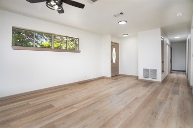 Adorable home in Hideaway Lake is waiting for you! 3 bedroom, 2 on Hide-A-Way Lake Golf Course in Texas - for sale on GolfHomes.com, golf home, golf lot