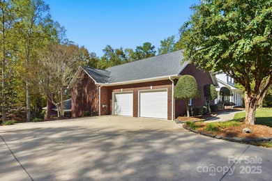Beautiful, brick home on almost one acre cul-de-sac lot. Located on Warrior Golf Club in North Carolina - for sale on GolfHomes.com, golf home, golf lot