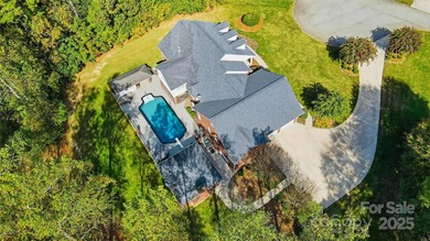 Beautiful, brick home on almost one acre cul-de-sac lot. Located on Warrior Golf Club in North Carolina - for sale on GolfHomes.com, golf home, golf lot