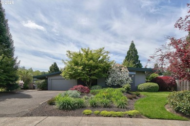 Wonderful one-level, mid-century modern style home with an on Michelbook Country Club in Oregon - for sale on GolfHomes.com, golf home, golf lot