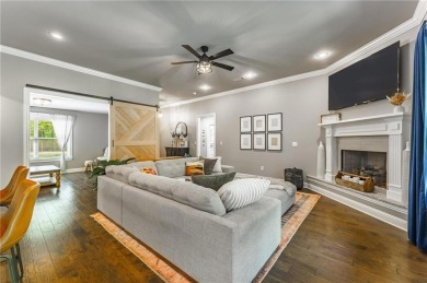 Enjoy the best of Bella Vista with this home conveniently on Bella Vista - Metfield Golf Complex and Country Club in Arkansas - for sale on GolfHomes.com, golf home, golf lot