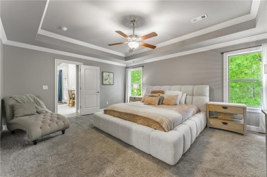 Enjoy the best of Bella Vista with this home conveniently on Bella Vista - Metfield Golf Complex and Country Club in Arkansas - for sale on GolfHomes.com, golf home, golf lot