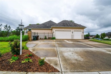 Unwind in style in this stunning 3-bedroom, 3.5-bathroom home on Country Club of the North in Ohio - for sale on GolfHomes.com, golf home, golf lot