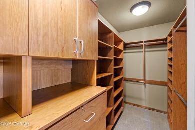 Beautiful townhome nestled in Prescott Resort Golf and Tennis on Antelope Hills Golf Courses in Arizona - for sale on GolfHomes.com, golf home, golf lot