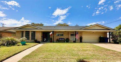 Welcome to this beautifully updated 4 bedroom, 3 full bath 1960s on Oso Beach Municipal Golf Course in Texas - for sale on GolfHomes.com, golf home, golf lot