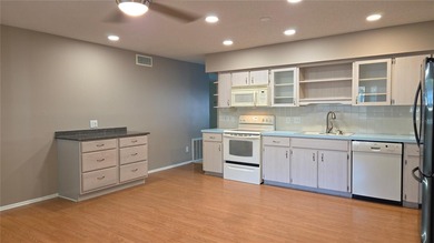 EXCEPTIONAL SPACE AND CONVENIENCE - 1,725 Sq. Ft. GROUND FLOOR on On Top Of The World Golf Course in Florida - for sale on GolfHomes.com, golf home, golf lot