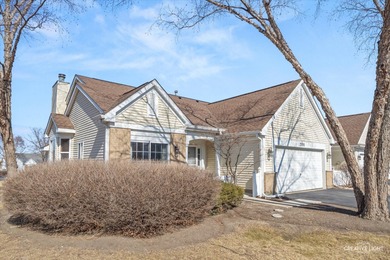 Beautiful end-unit ranch townhome with a finished basement on The Links at Carillon in Illinois - for sale on GolfHomes.com, golf home, golf lot