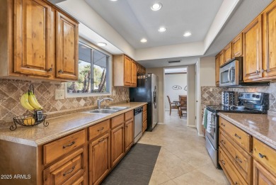 Welcome to this 3-bedroom, 2-bath Castillo model in the on Deer Valley Golf Course in Arizona - for sale on GolfHomes.com, golf home, golf lot