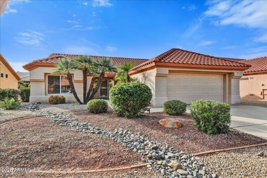 Charming home offers 2 bedrooms, 2 bathrooms & functional split on Hillcrest Golf Club in Arizona - for sale on GolfHomes.com, golf home, golf lot