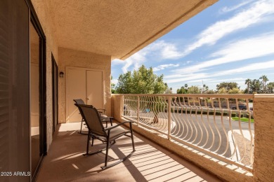 Beautiful recently remodeled 2-bedroom, 2-bath end unit in the on Westbrook Village Golf Club in Arizona - for sale on GolfHomes.com, golf home, golf lot