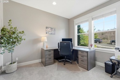 Incredibly well-kept home in Newberg's popular golf course on Chehalem Glenn Golf Course in Oregon - for sale on GolfHomes.com, golf home, golf lot