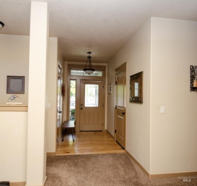 Welcome to 1910 Belknap Loop! Situated in the highly on Hunters Point Golf Club in Idaho - for sale on GolfHomes.com, golf home, golf lot