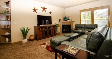 Welcome to 1910 Belknap Loop! Situated in the highly on Hunters Point Golf Club in Idaho - for sale on GolfHomes.com, golf home, golf lot