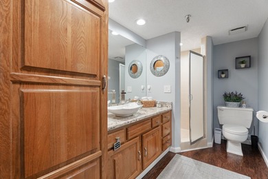 TURNKEY Shangri-La Condo. Fully FURNISHED with Short-Term RENTAL on Shangri La Golf Resort and Club in Oklahoma - for sale on GolfHomes.com, golf home, golf lot