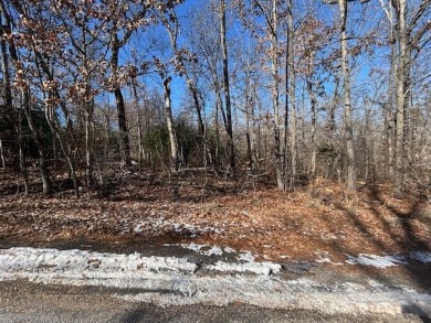 Nice building lot on a dead end street, located close to Lake on Bella Vista Country Club and Golf Course in Arkansas - for sale on GolfHomes.com, golf home, golf lot