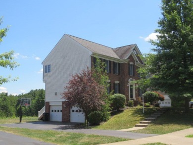 Welcome home ! Built in 2006 this Heartland home located in on Moon Golf Club in Pennsylvania - for sale on GolfHomes.com, golf home, golf lot