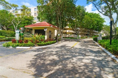 Gorgeous and completely remodeled 2/2 unit. Open-concept kitchen on Inverrary Country Club in Florida - for sale on GolfHomes.com, golf home, golf lot