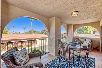 Beautifully renovated townhome in a prime Scottsdale location on Scottsdale Shadows in Arizona - for sale on GolfHomes.com, golf home, golf lot