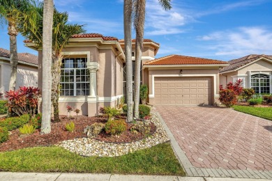 Expansive 3BR/2.5BA home in prestigious Oxford Place at Aberdeen on Aberdeen Golf and Country Club in Florida - for sale on GolfHomes.com, golf home, golf lot